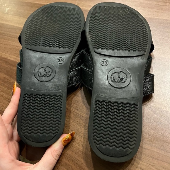 Tsonga leather slip on sandals South African flats black size 39 / US size 7.5 - Picture 4 of 8